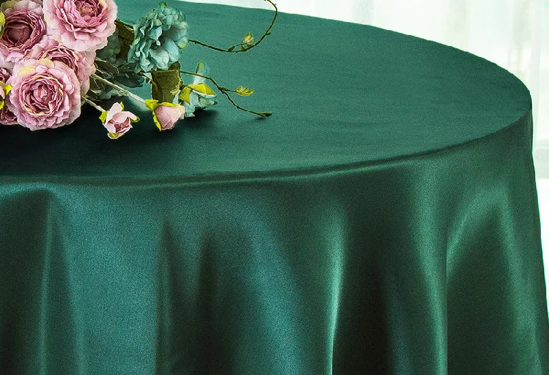 120" Seamless Round Satin Tablecloth - Hunter Green/Holly Green (1pc/pk)