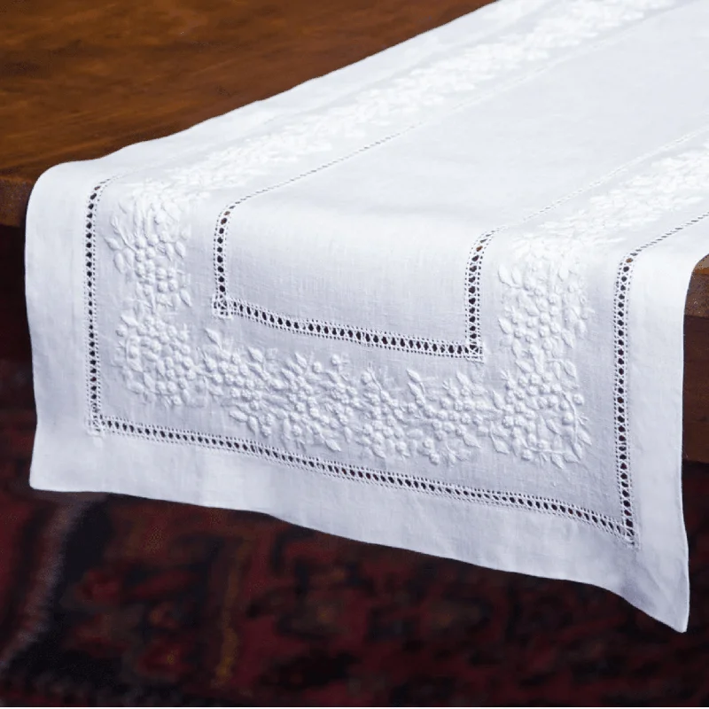 Jardin Classic Embroidered Linen Table Runner