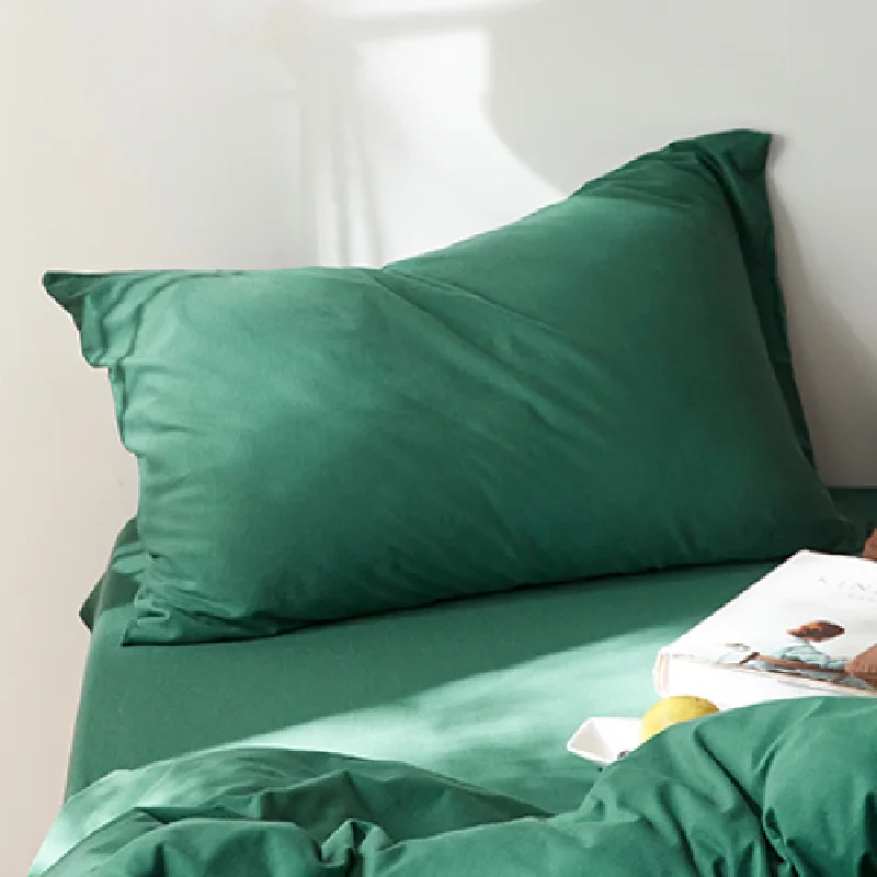 Solid Pillowcases / Forest Green