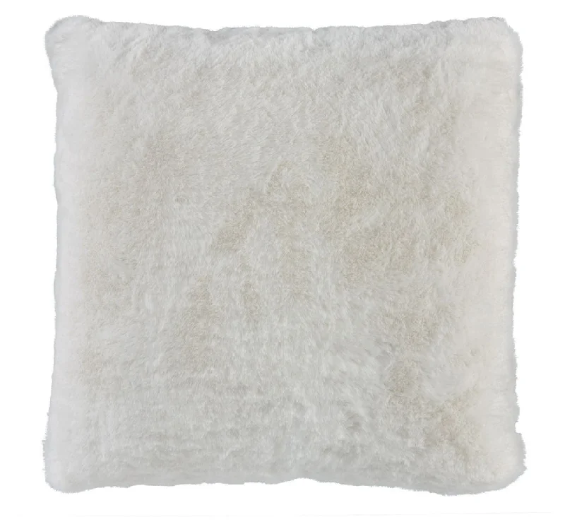 Gariland - Faux Fur Pillow